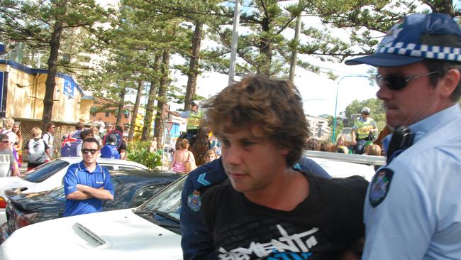Teenager riot during Australia Day celebrations at Burleigh Heads