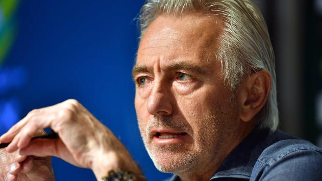 Bert van Marwijk sort wisdom from John van ‘t Schip in his squad choices.