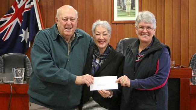 Warwick Leukaemia Foundation members Graham Buchner and Sally Baque were pleased to receive a donation from Mayor Tracy Dobie on behalf of Southern Downs Regional Council last June. Picture: Sophie Lester