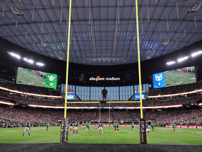 LAS VEGAS, NEVADA - MARCH 01: General view of play during the round one NRL match between the Canberra Raiders and the New Zealand Warriors at Allegiant Stadium on March 01, 2025, in Las Vegas, Nevada.   Ethan Miller/Getty Images/AFP (Photo by Ethan Miller / GETTY IMAGES NORTH AMERICA / Getty Images via AFP)