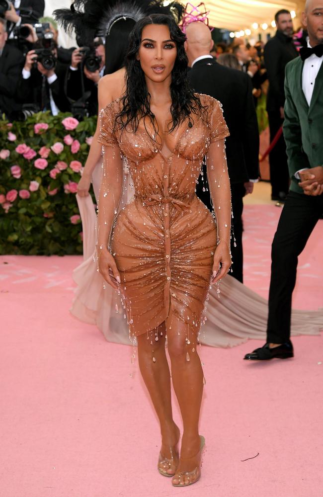 met gala blanket outfit