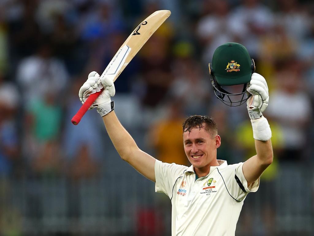 Kiwi’s wobble and angle sink Warner