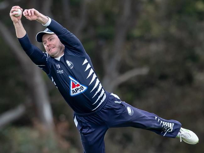 Geelong's Hayden Butterworth takes a diving catch during Round  1 of the Vic Super Slam. Picture: Arj Giese.