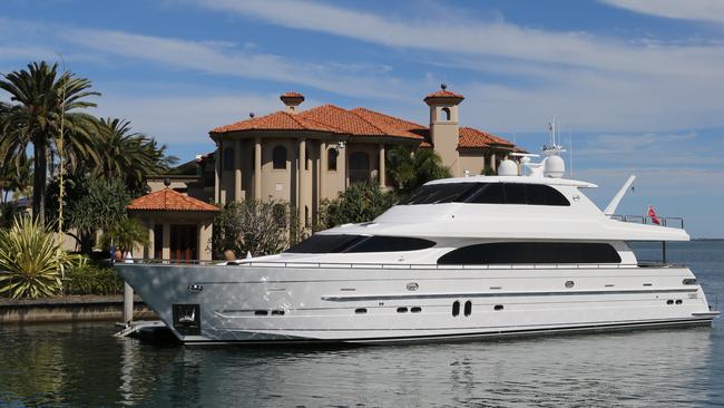 maximus superyacht owner