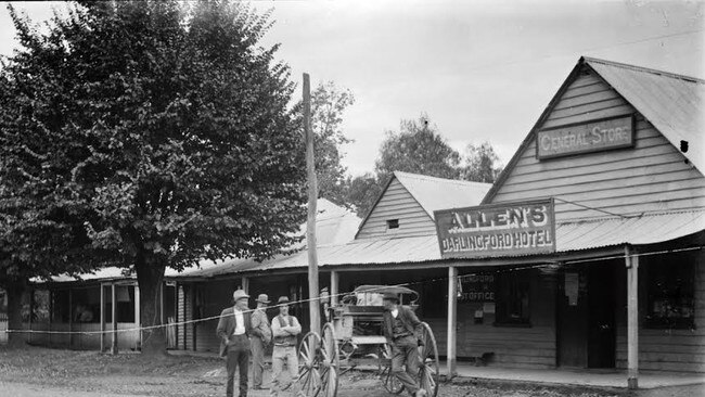 The Darlingford Hotel in the early 20th Century, where it is believed publican Thomas Allen served workers before the pub itself was flooded. Picture: State Library of Victoria