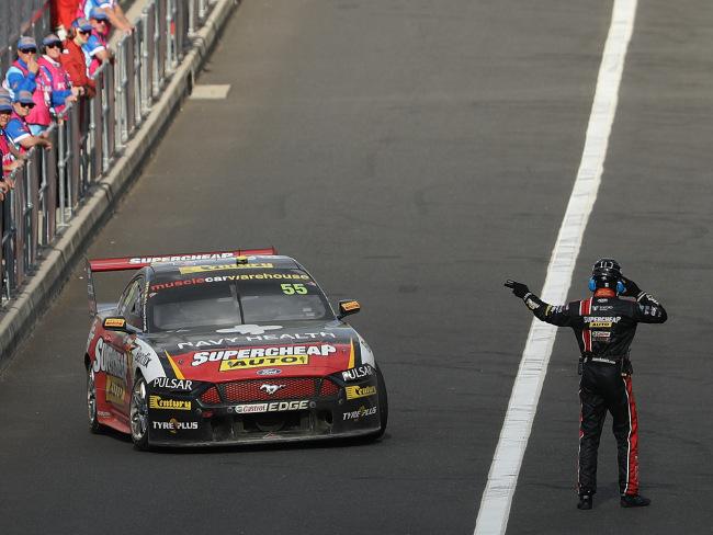 Chaz Mostert returns to the pits with a crumpled car. Picture: Getty