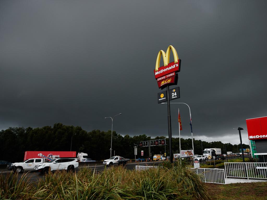 The thunderstorms rolled into Sydney’s south on Thursday afternoon. Picture: NCA NewsWire / Tim Pascoe