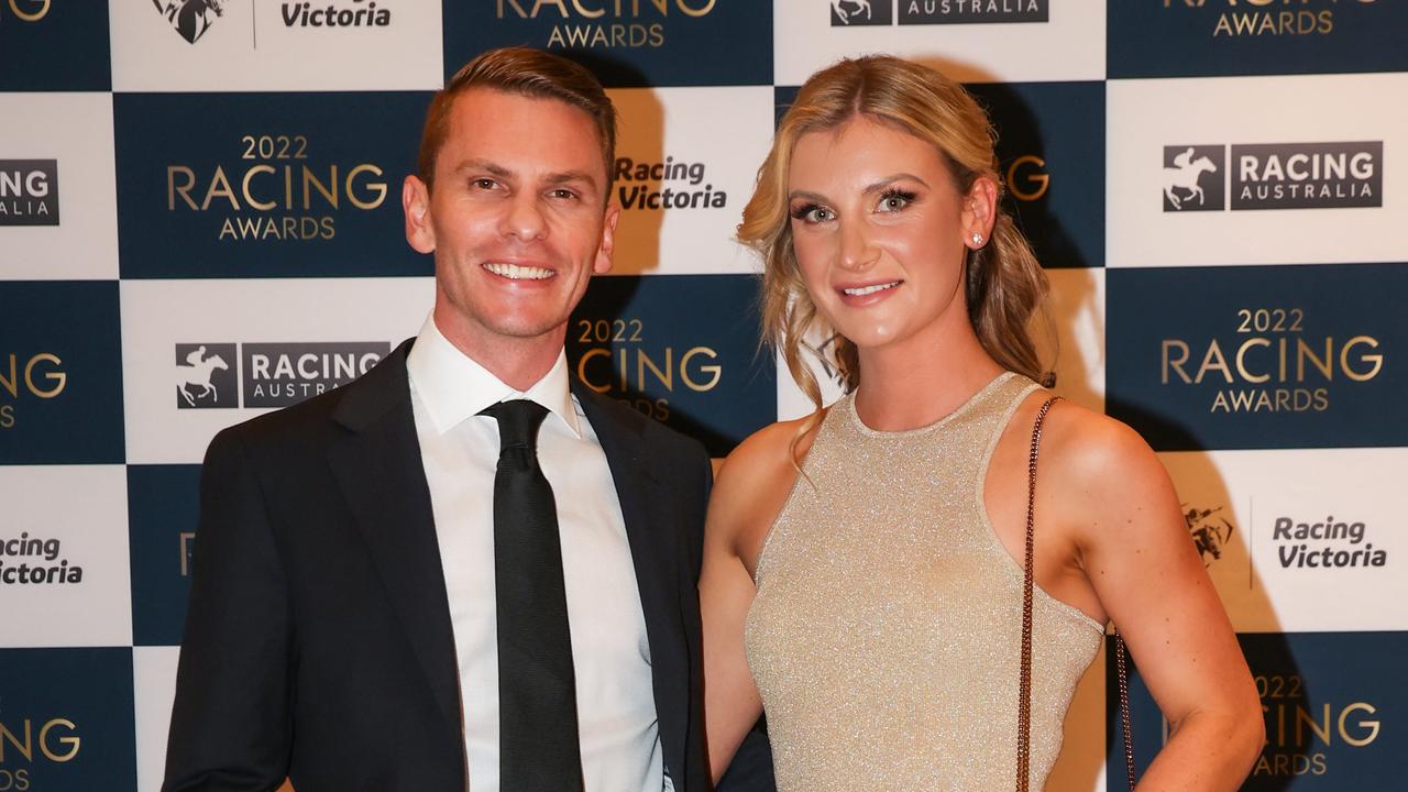 Jamie Kah, Craig Williams injured in nasty fall at Flemington, Williams ...