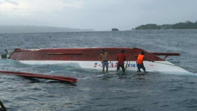 Three Killed After Boat Carrying 30 Taiwanese Tourists Capsizes Off Boracay Island Philippines 4500