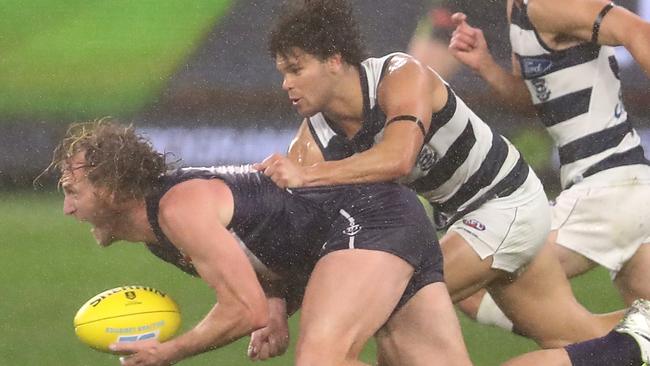 The Dockers and Cats endured shocking conditions in Perth. Picture: Getty Images