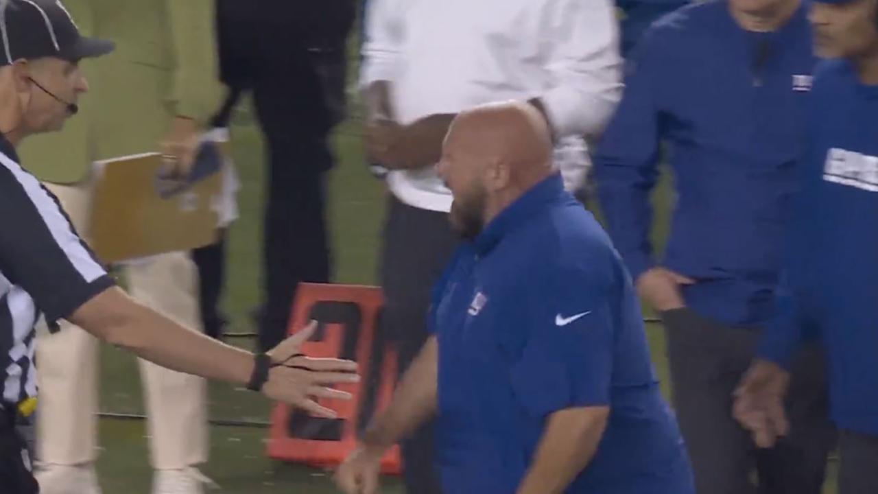 Giants' Brian Daboll loses it over penalties in NFL Week 3 vs. 49ers