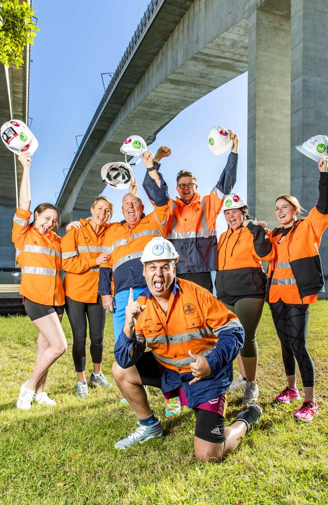 Justin Geange with (left to right) Mia Wright, Davina Wright, Dennis Sherlock, Connor Sherlock, Chelsea Geange and Jess Sherlock will be taking part in the 2021 Bridge to Brisbane. Picture: Richard Walker