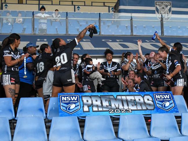 Wentworthville Magpies celebrate a win in the NSWRL Open Women's Gold grand final. Picture: Shot of Guac Photography