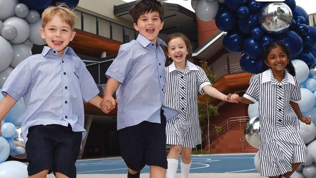 Docklands Primary School welcomes students.