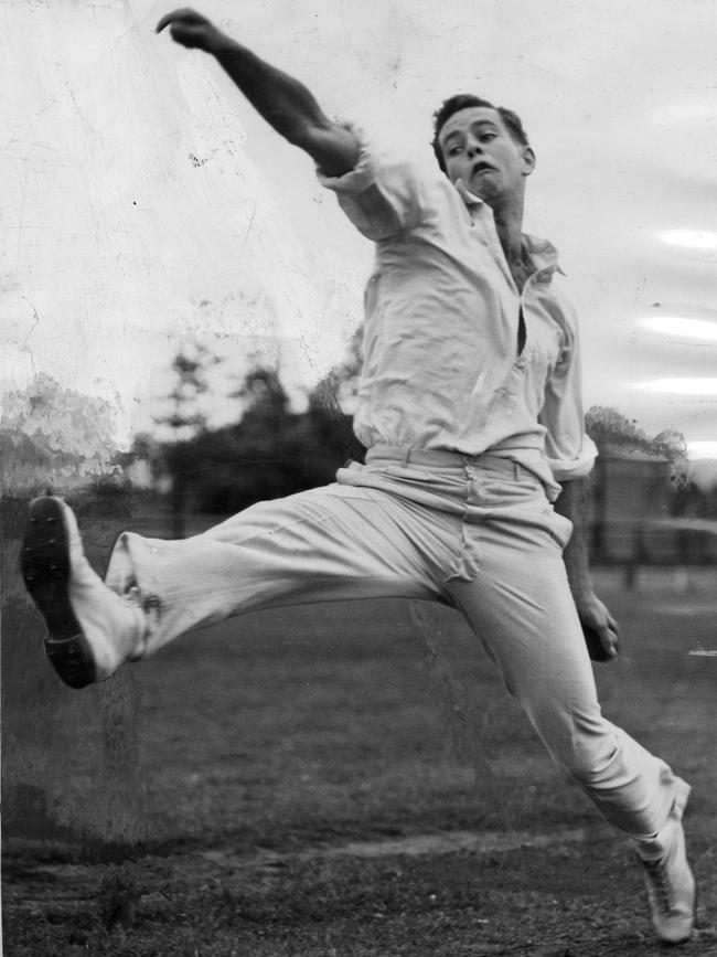 Ken Horsnell, pictured while at Kensington in 1953, would be a new-ball option for Norwood High with Jeff Hammond. 