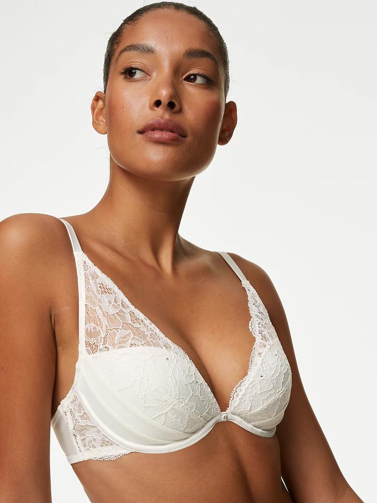 Bras n things white and nude colour bra with lace pattern.