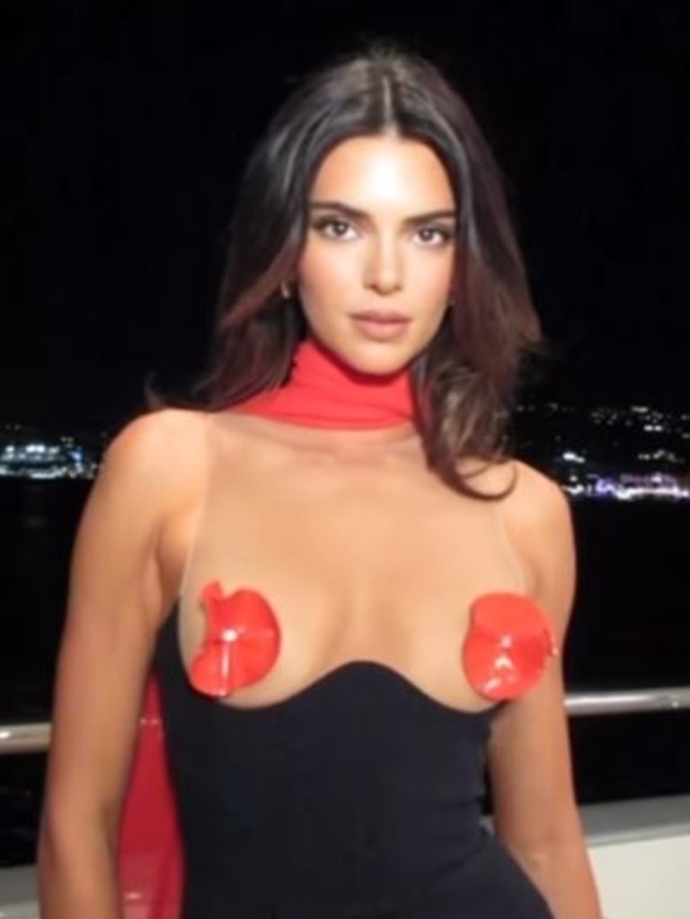 Kendall Jenner's Underboob-Baring Bikini Is a Real Innovation