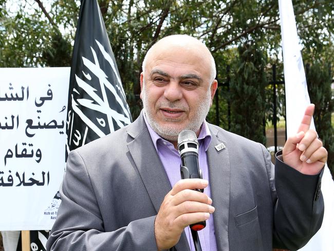 Sheik Ismail al-Wahwah speaks at a pro-Islam and anti-US rally organised by Hizb ut-Tahrir in front of Lakemba railway station.