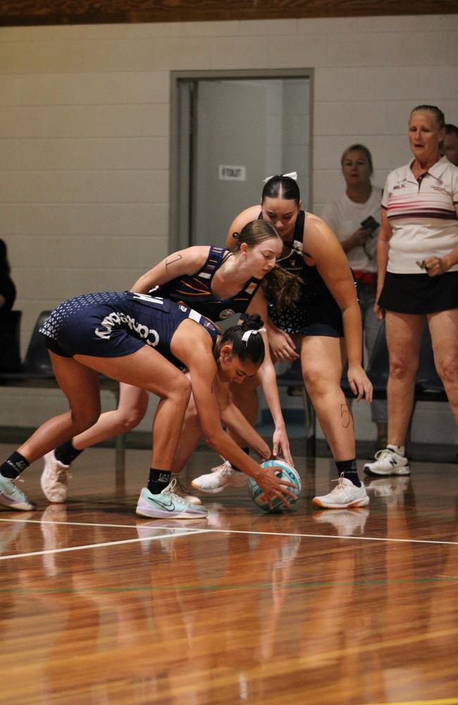 Netball action at QISSN 2024. Canterbury College v Good Shepherd Lutheran College