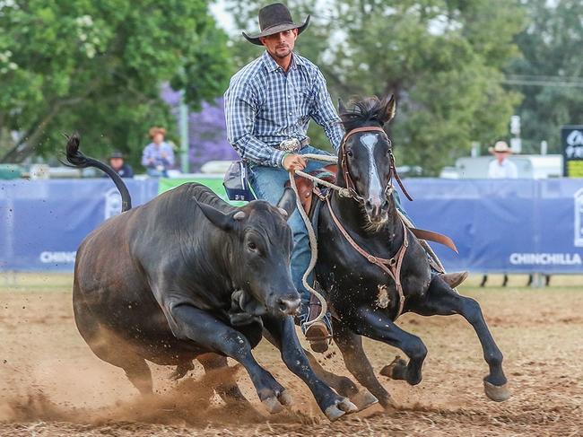 Nonda Southern Cross and rider Will Durkin compete at the 2021 Chinchilla Grandfather Clock campdraft.