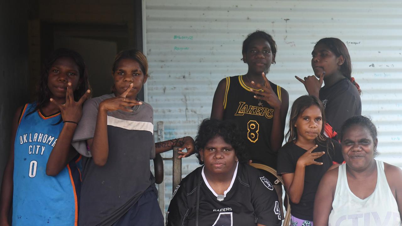 Rockhole residents take their first steps outside after a week long hard lockdown. Picture: Amanda Parkinson