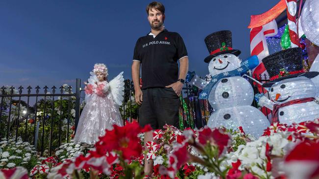 Burton florist Rohan McQueen spreading Christmas joy with his festive light display. Pictured on 20th December 2023. Picture: Ben Clark