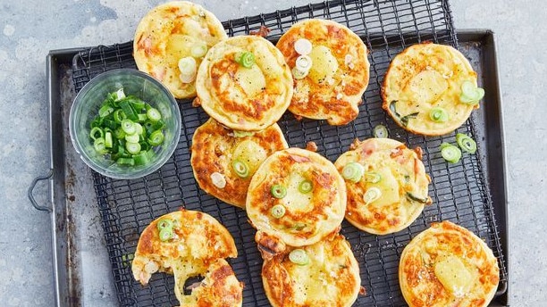 You can make quiches in a pie maker.