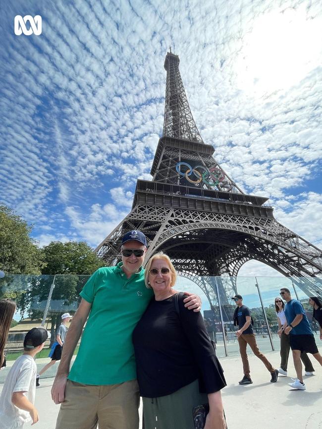 Sonya Feldhoff and Jules Schiller pose in front of the Eiffel Tower at Paris Olympics. Picture: Instagram / ABC