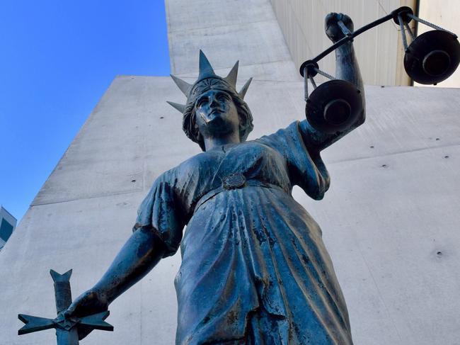 Court generic, Lady Justice statue