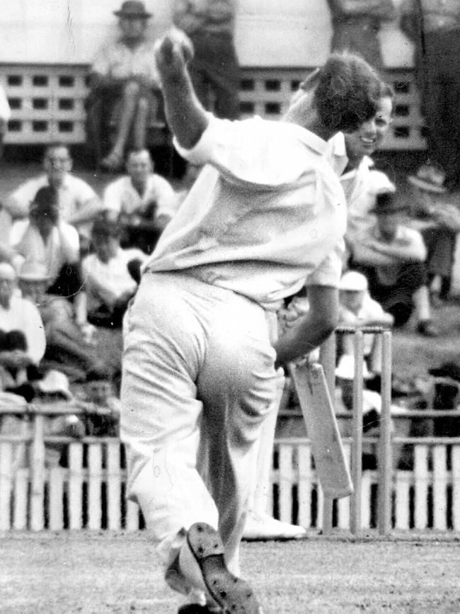 Ian Meckiff “chucking” in 1963 test match between Australia and South Africa in Brisbane.