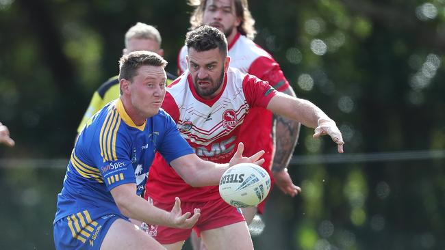 Toukley’s Jarrod Kessler passes during his team’s win against Kincumber. Photo: Sue Graham