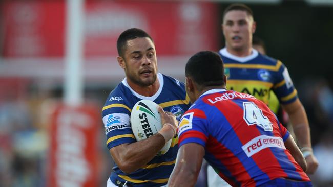 Hayne started the match at right centre.