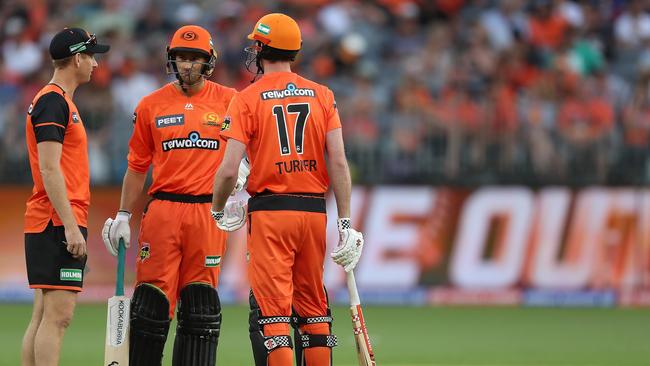 Currently, coaches (such as Adam Voges, L) are given the chance to provide feedback to their batsmen. Picture: Getty