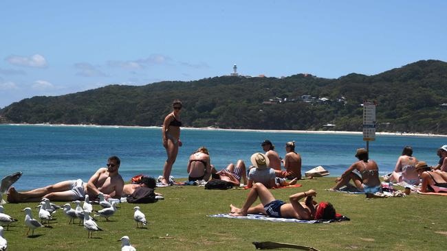 GOLD COAST, AUSTRALIA - NewsWire Photos NOVEMBER 2, 2020: General scene around Byron Bay showing how busy the town is with Sydneysiders meeting Queenslanders in the town. Picture: NCA NewsWire / Steve Holland