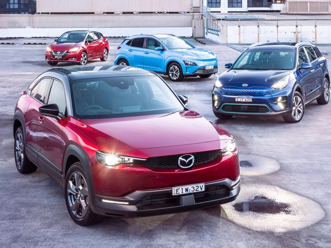 Photo of electric vehicle comparison test by Thomas Wielecki. Nissan Leaf, Mazda MX-30, Kia Niro and Hyundai Kona