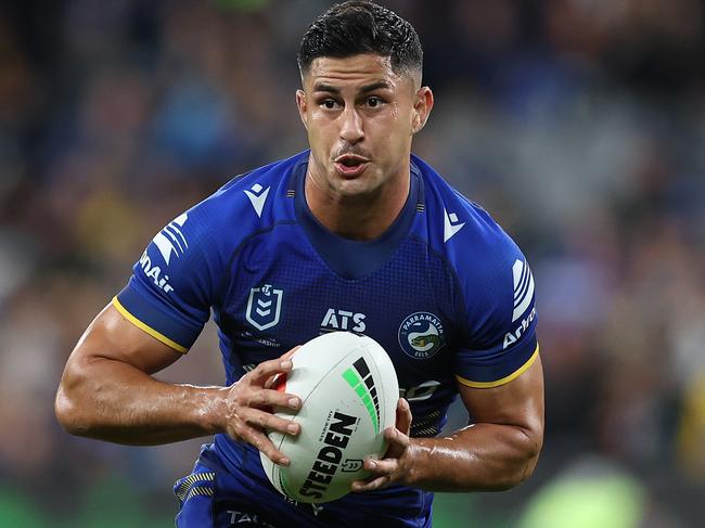 SYDNEY, AUSTRALIA - MAY 10:  Dylan Brown of the Eels runs the ball during the round 10 NRL match between Parramatta Eels and Brisbane Broncos at CommBank Stadium on May 10, 2024, in Sydney, Australia. (Photo by Brendon Thorne/Getty Images)