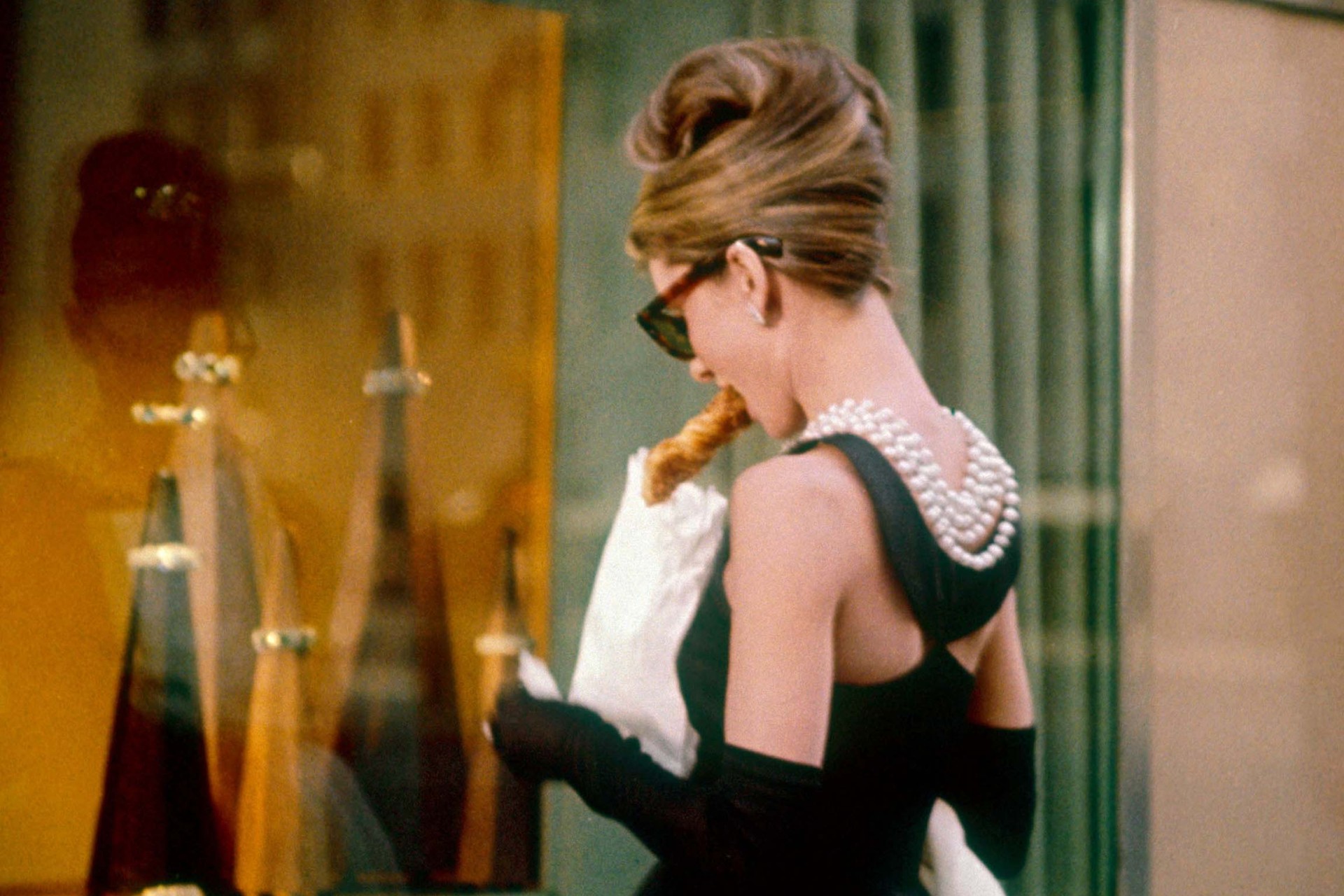 You Can Now Stay in 'Breakfast at Tiffany's' Iconic Manhattan Brownstone