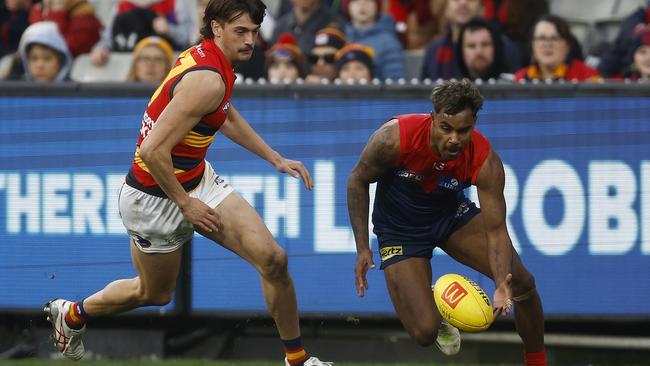 Kysaiah Pickett pounces. Picture: Daniel Pockett/Getty Images