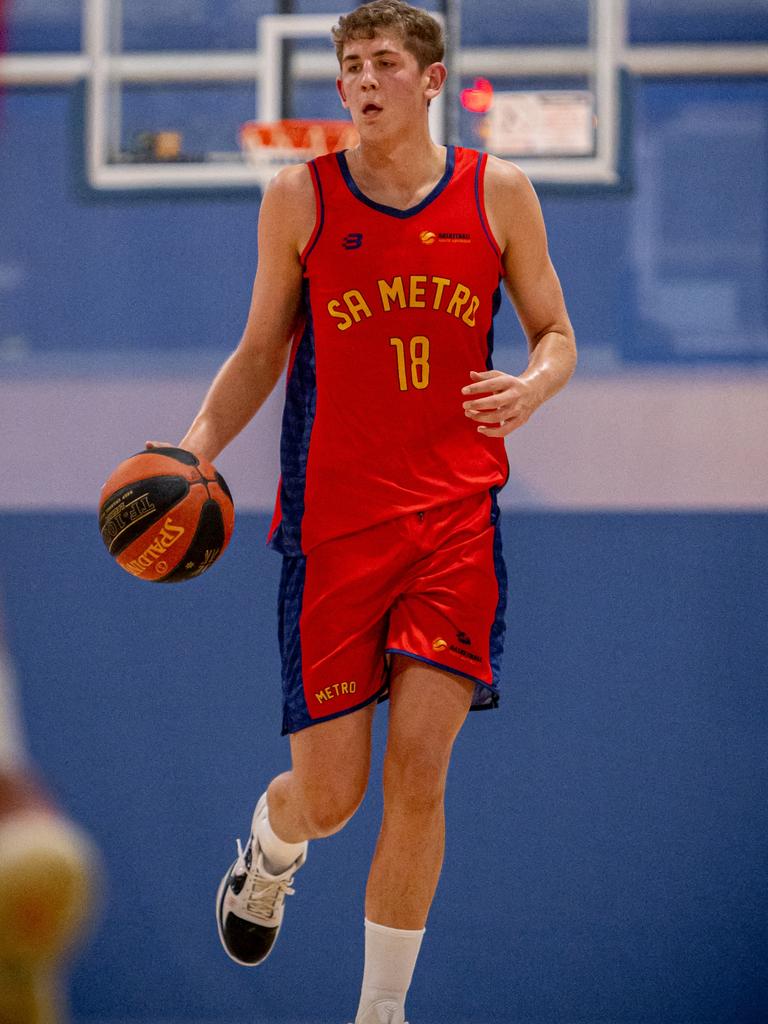 Alex Dodson on the basketball court for South Australia’s under-18s team. Picture: Taylor Earnshaw Photography