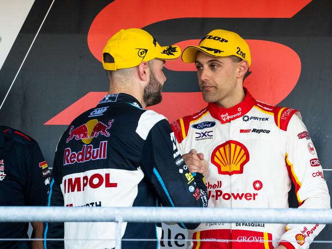 Anton de Pasquale and Shane van Gisbergen make peace after the race. Picture: Getty Images