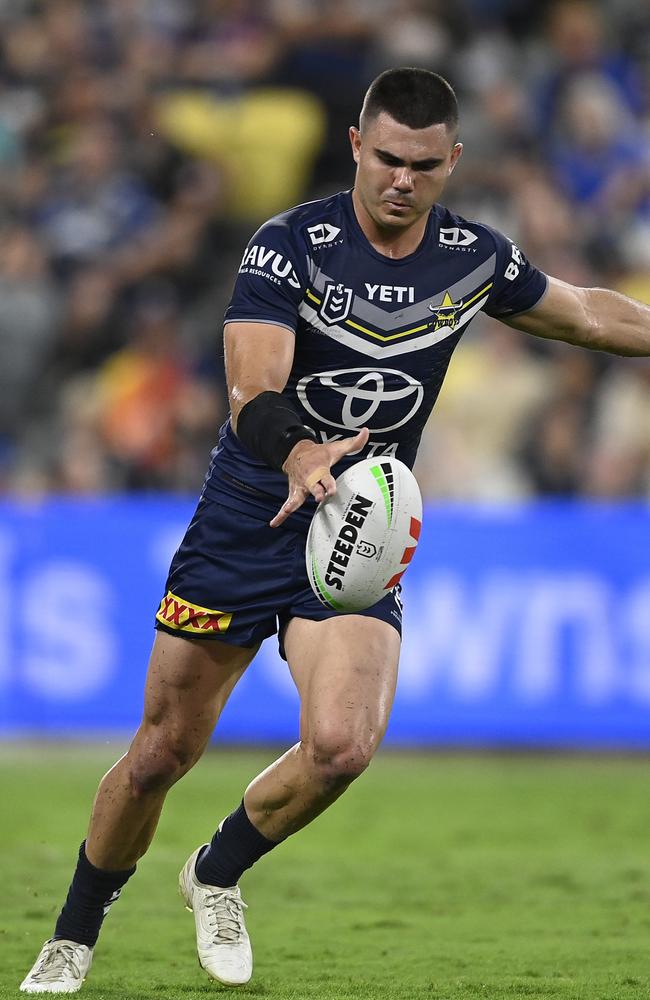 Clifford made eight kicks for 330m and notched up a try assist to go with his 21 tackles without a miss. (Photo by Ian Hitchcock/Getty Images)