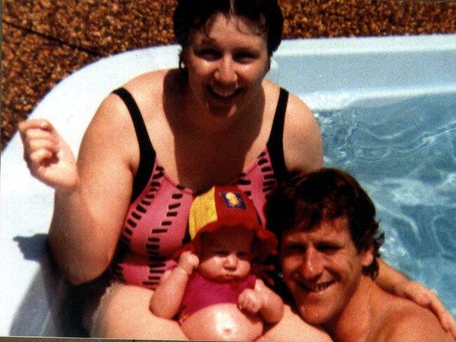 Baby Laura Folbigg with parents Kathleen and Craig in 1998.