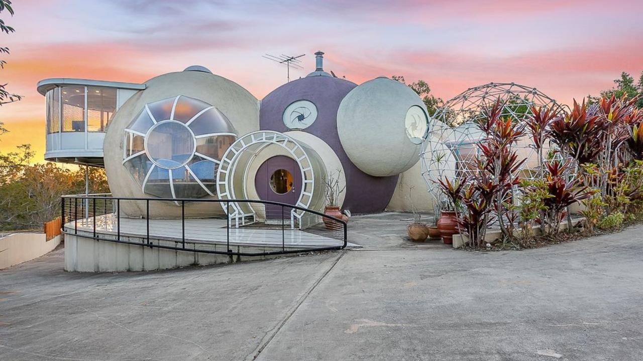 The Bubble House at 79 Elanora Way, Karalee