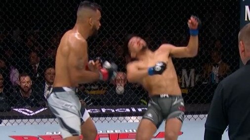 Rob Font knocks out Adrian Yanez. Photo: Twitter.