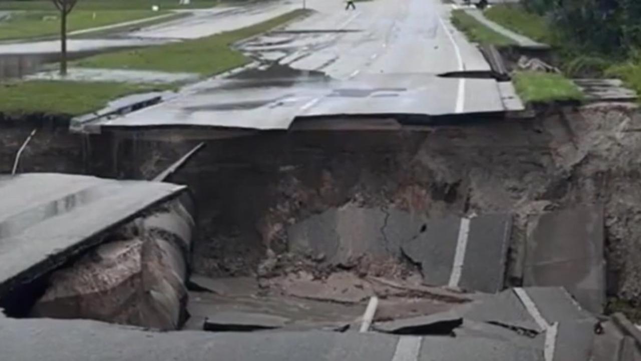 Hurricane sinkholes swallow homes as flood keeps rising