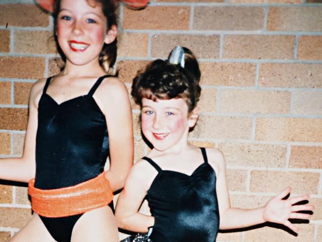 Rachelle Childs with her sister Kristy.