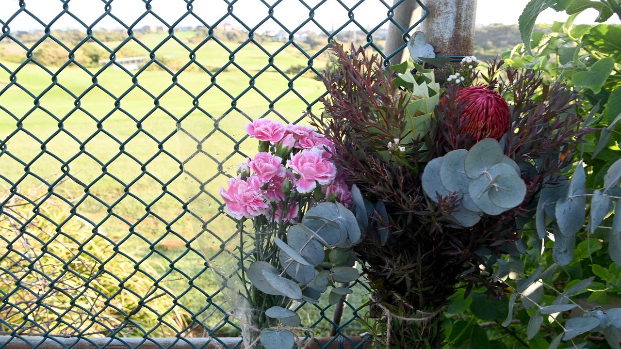 Flowers laid at Little Bay. Picture: NCA NewsWire / Jeremy Piper