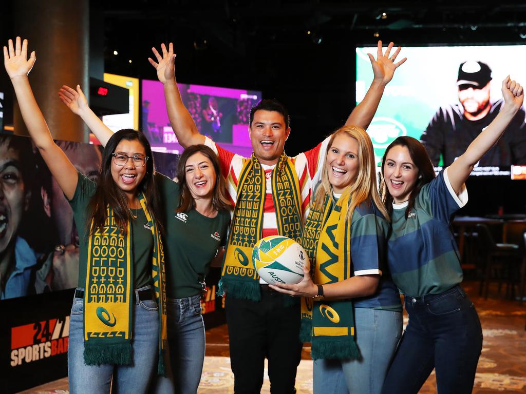 Former Rugby player Craig Wing with rugby fans Monique Som, Rita Lanciano, Annaliese Woodford and Amelia Scorgie. Picture Rohan Kelly