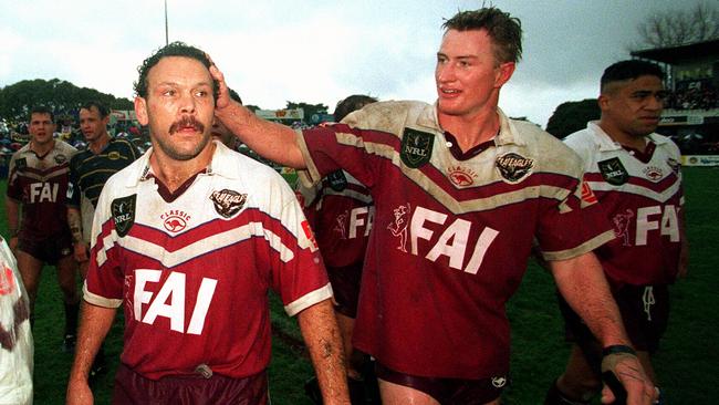 Cliff Lyons (L) and Steve Menzies (R) after Lyons’ last game for Manly at Brookvale Oval in 1998.