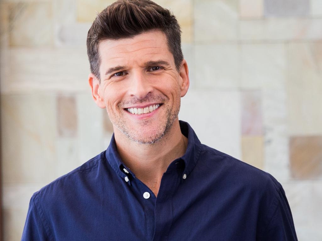 Osher Gunsberg hosts The Bachelor and The Bachelorette.